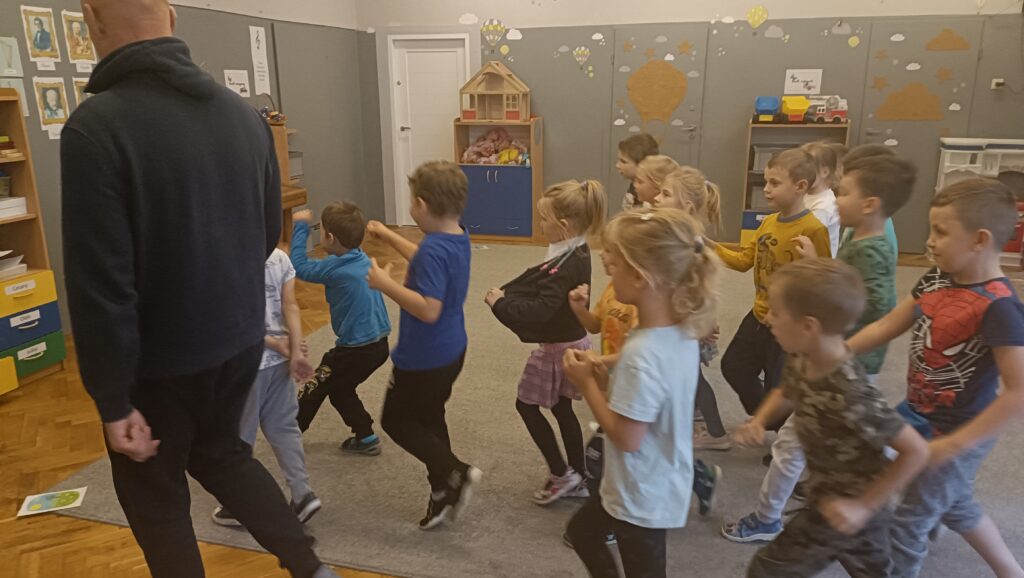 WIZYTA EKSPERTA – SPOTKANIE Z NAUCZYCIELEM JĘZYKA ANGIELSKIEGO CZYLI LEKTOREM