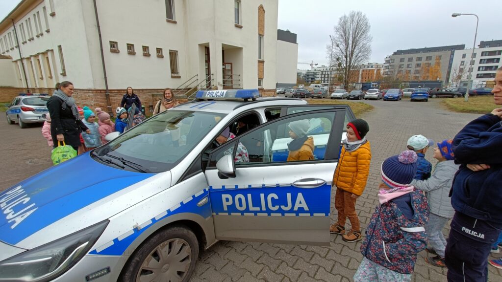 WYCIECZKA NA KOMISARIAT POLICJI